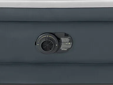 Luchtbed met ingebouwde pomp Luchtbed met elektrische pomp